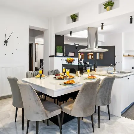 Mk Fine Living Vila